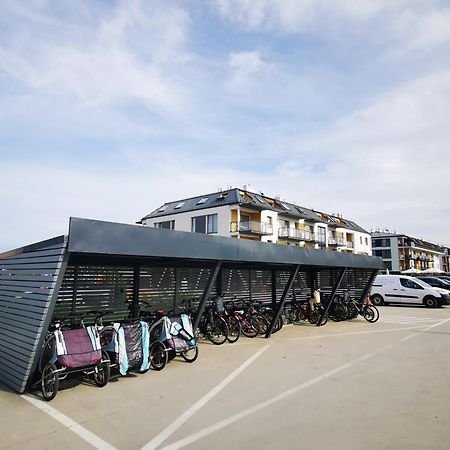 Klimatyzowany Apartament Blue , Sarbinowo Parking Basen Exteriör bild